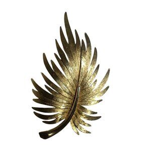 Vintage Gold-Toned Leaf Brooch Pin